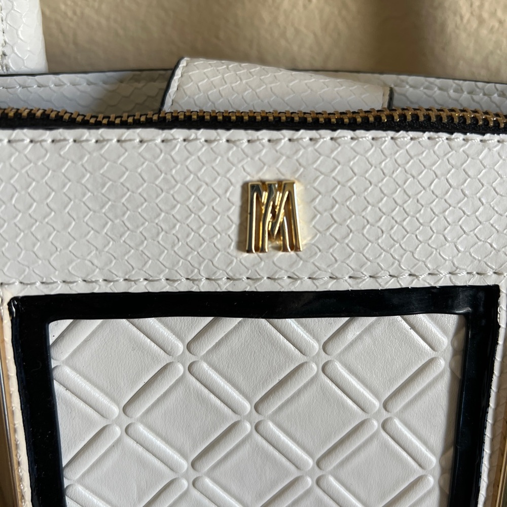 Antonio Melani Elegant White and Black Women Handbag in plastic leather Dillards - Picture 2 of 10